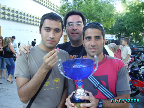 PacoM, Ruli y Antoñaki con copa